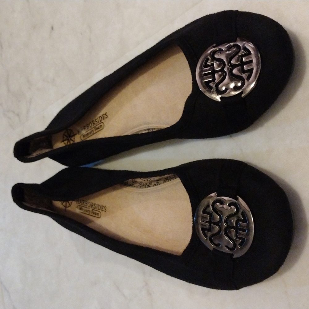 Harborsides slippers flats.